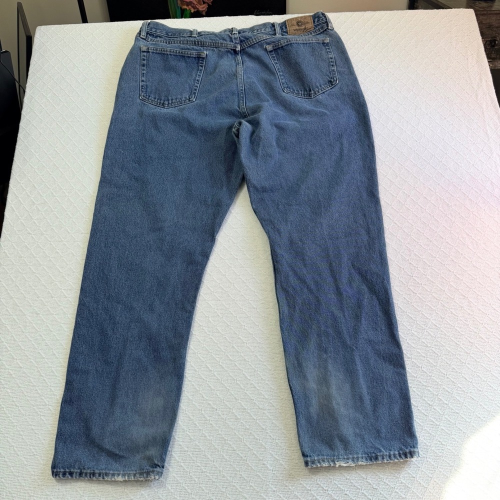 Wrangler Hero Comfort Superior Mens Jeans 42x32 Blue Medium Wash 976T1DR